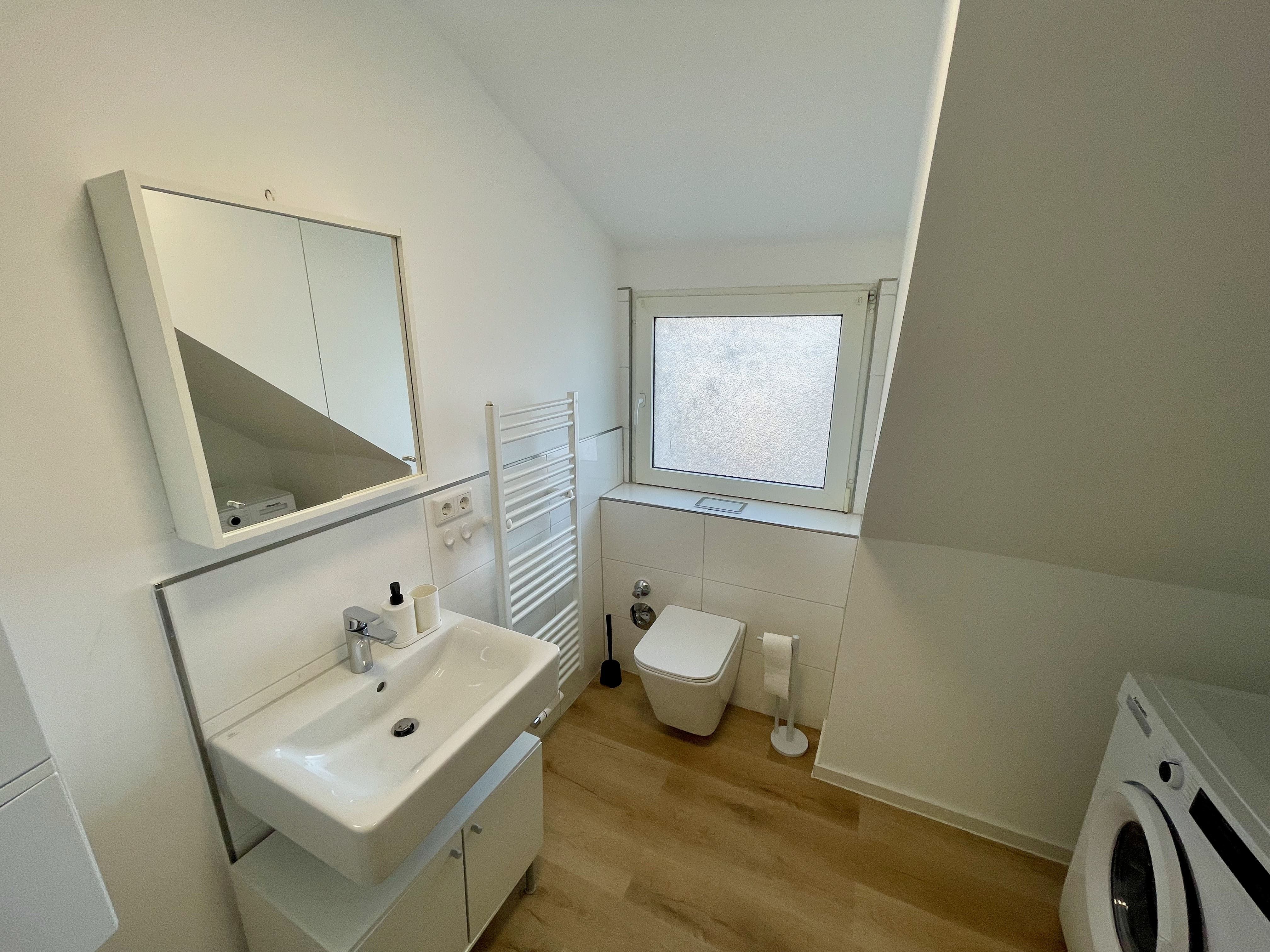 Modern Studio Apartment – 61 M² Near The City Center In Remscheid – Fully Furnished, No Deposit, Cle - 30