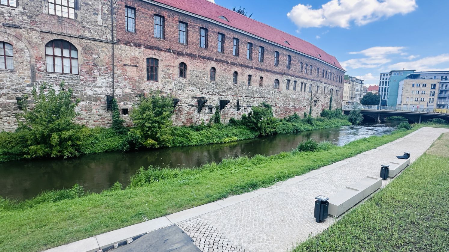  Möblierte Familien Wohnung (Studenten, Berufspendler)  -  Möblierte Familien Wohnung (Studenten, Berufspendler)  - Gallery -  3