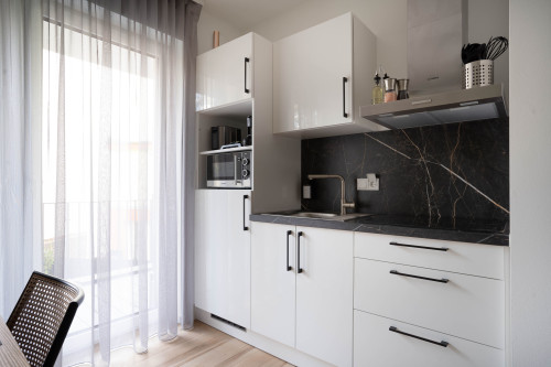 Cozy apartment with balcony - Gallery - 13