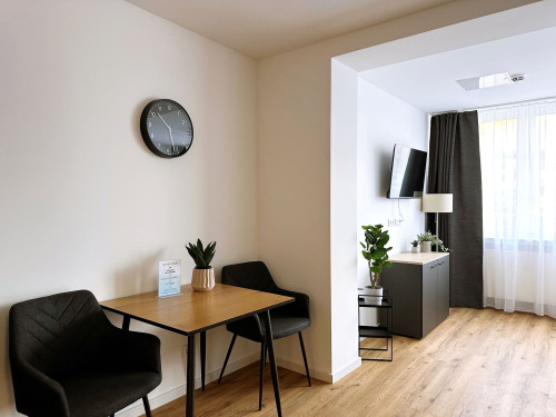 Cozy Double bed studio with Kitchen