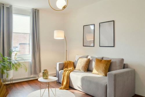 MILPAU - modern and centrally located apartment in Gelsenkirchen-Buer with queen size bed, Netflix, Nespresso and Smart-TV.