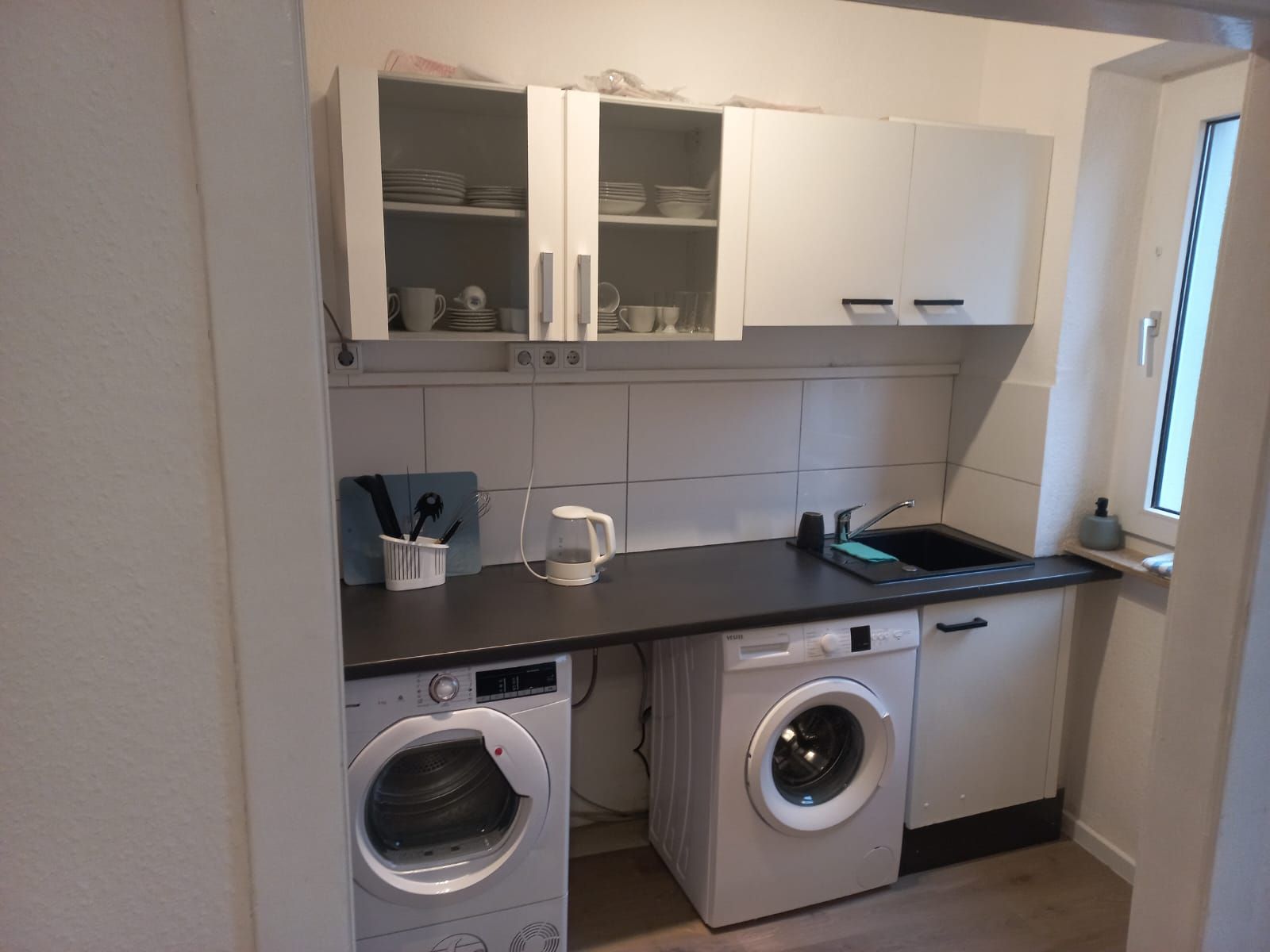 Bright & Wonderful Home Located In Wuppertal - 3