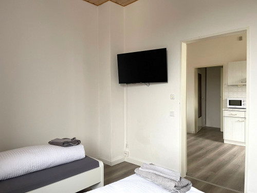 3-Bed Apartment for fitters with kitchen - Gallery - 7