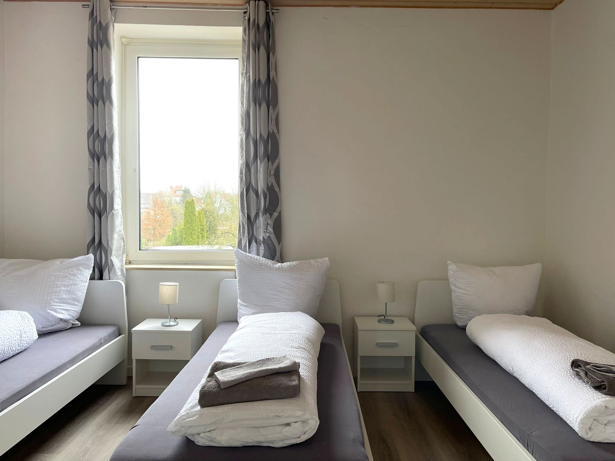 3-Bed Apartment For Fitters With Kitchen - 10