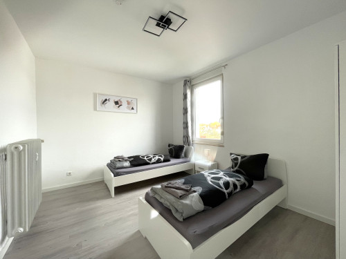 Amazing 4-Bed Apartment for fitters