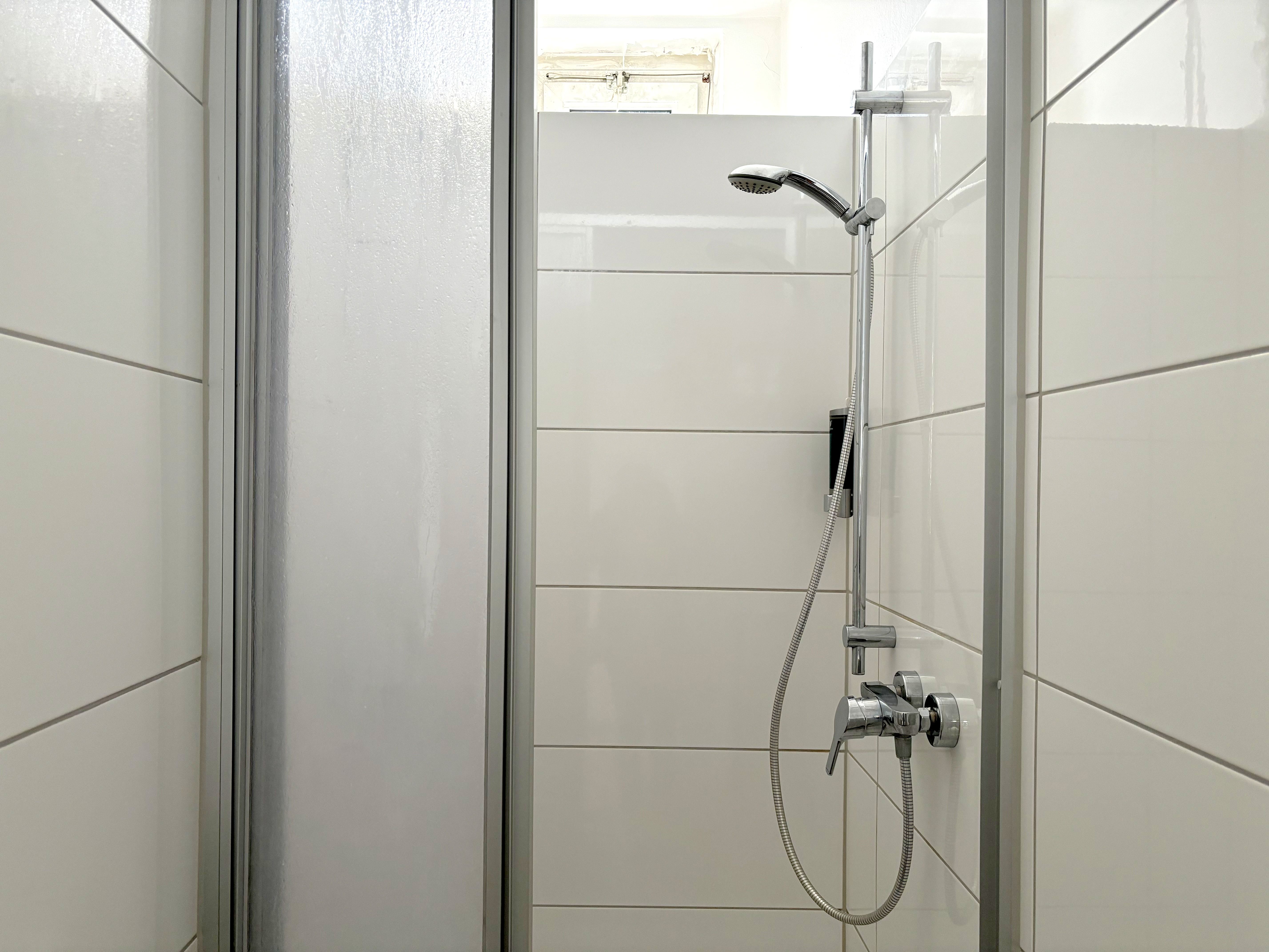 Amazing 4-Bed Apartment For Fitters - 4