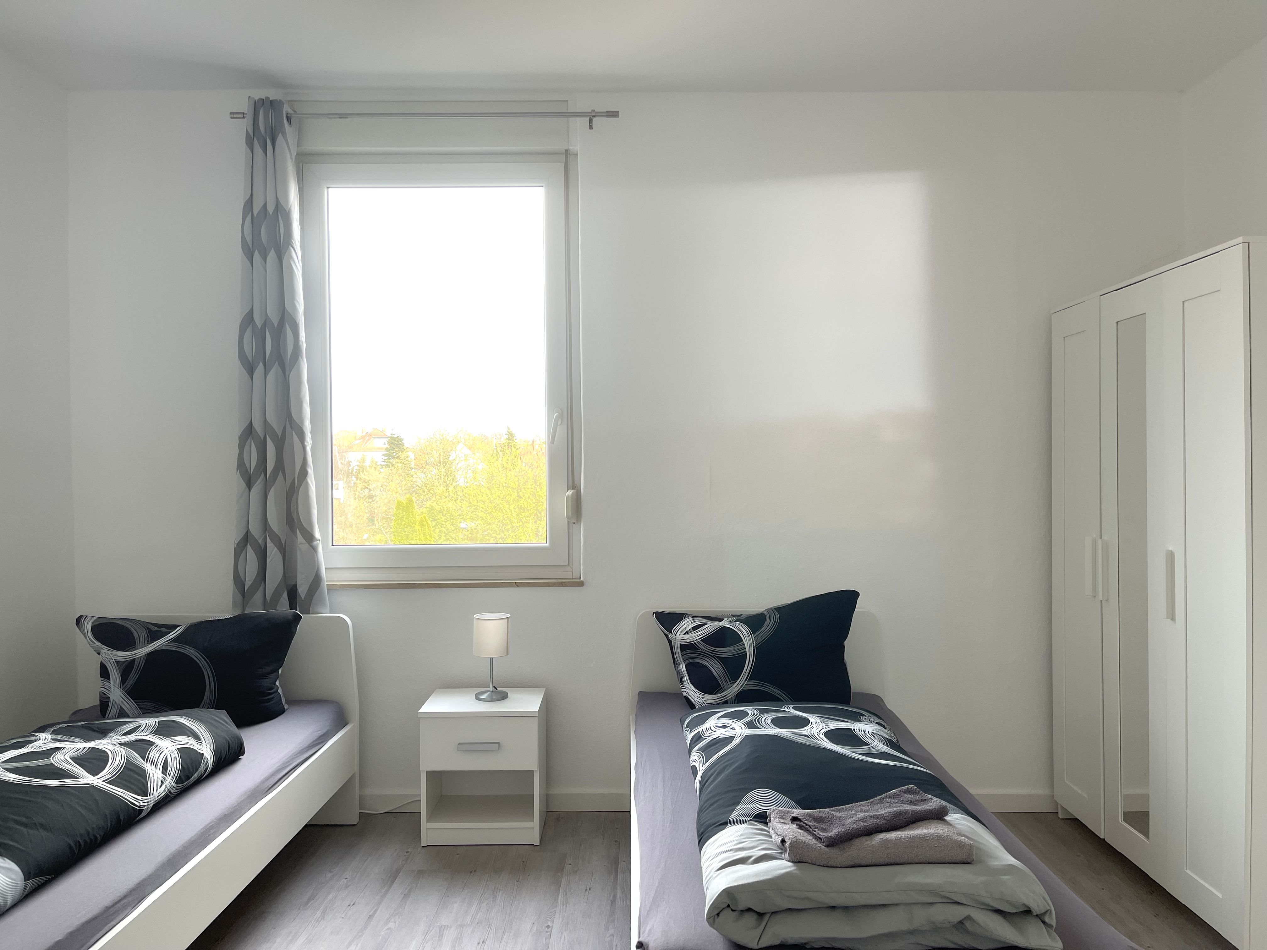 Amazing 4-Bed Apartment For Fitters - 29