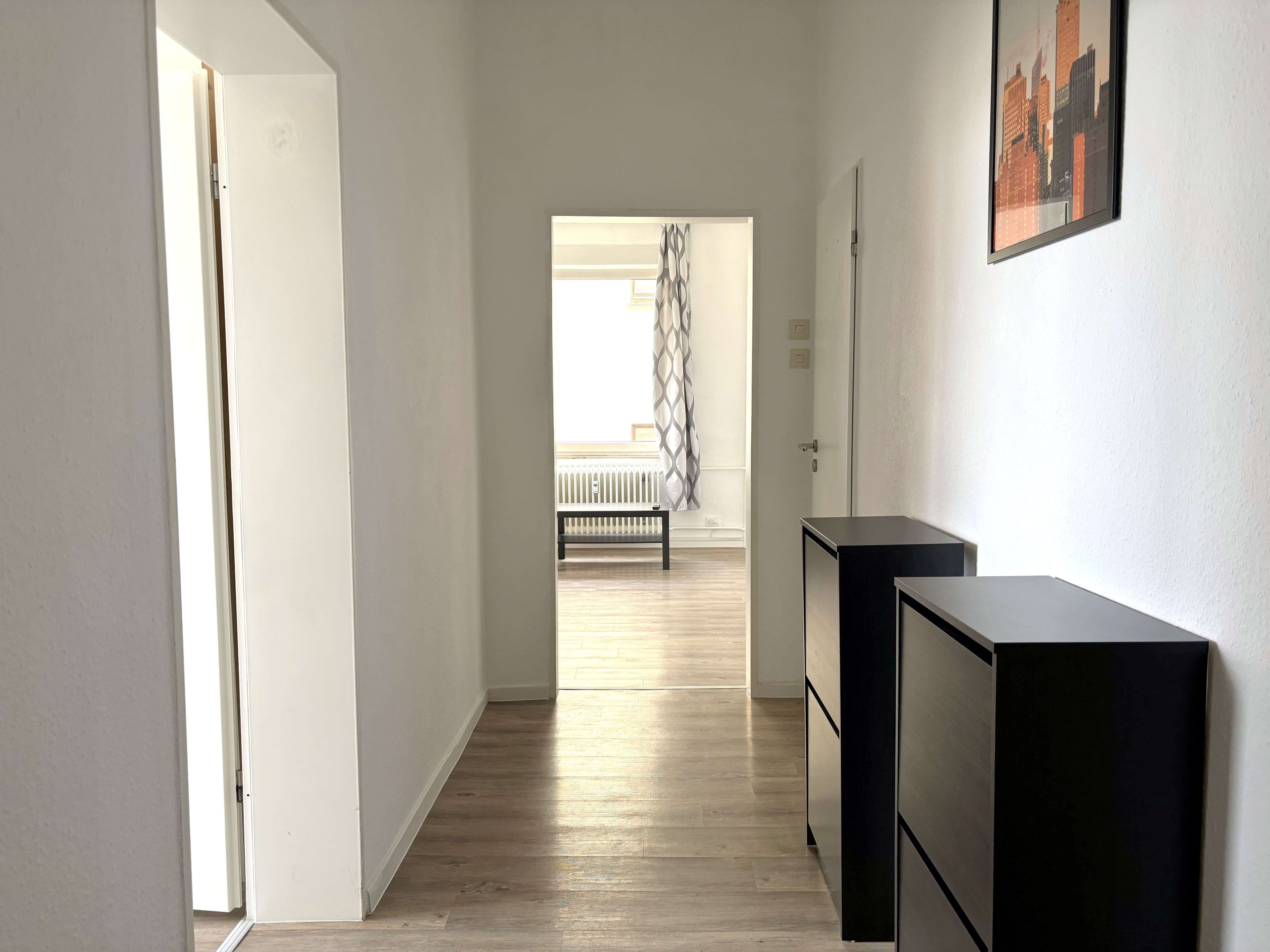Amazing 4-Bed Apartment For Fitters - 3