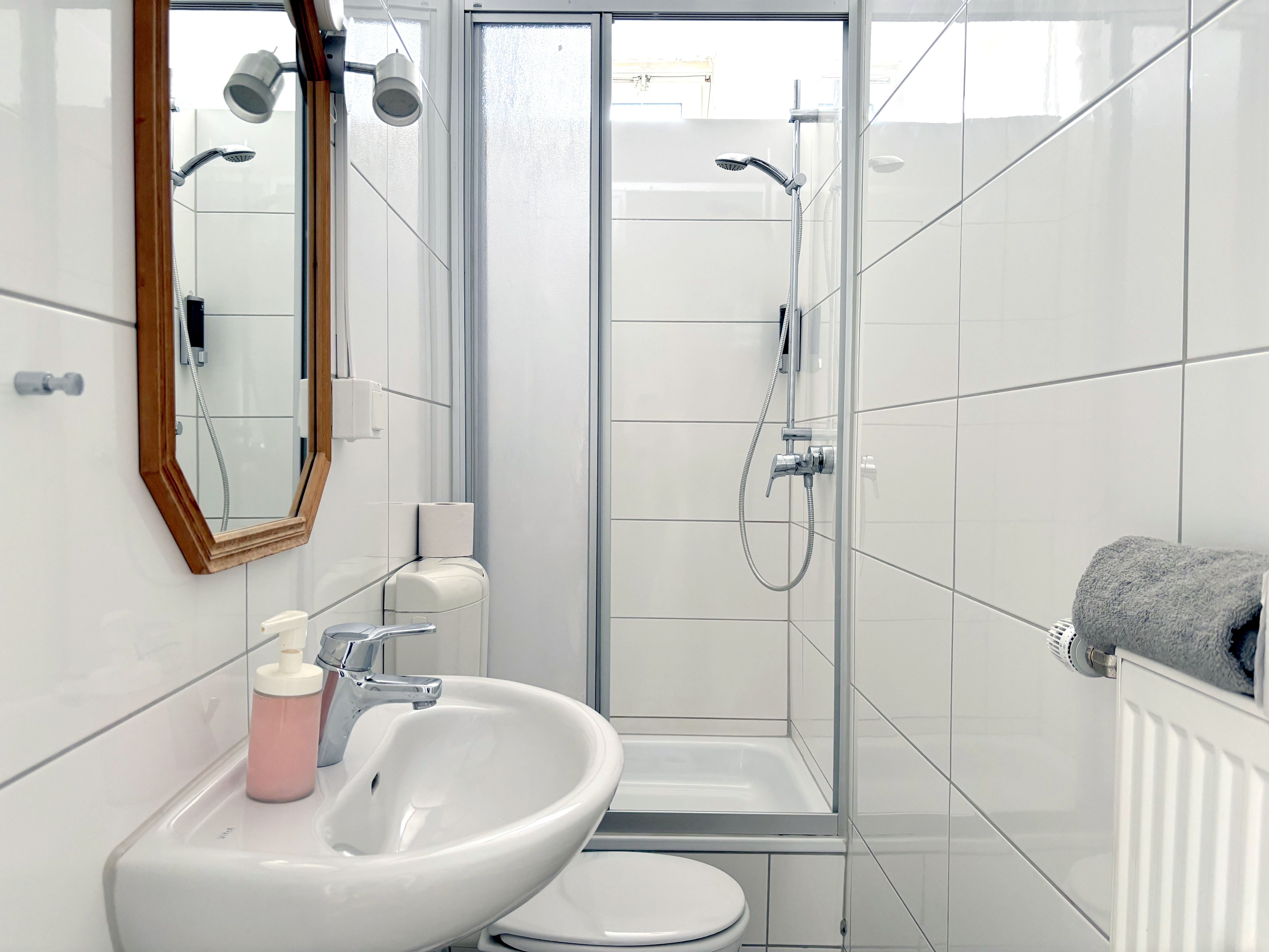 Amazing 4-Bed Apartment For Fitters - 5