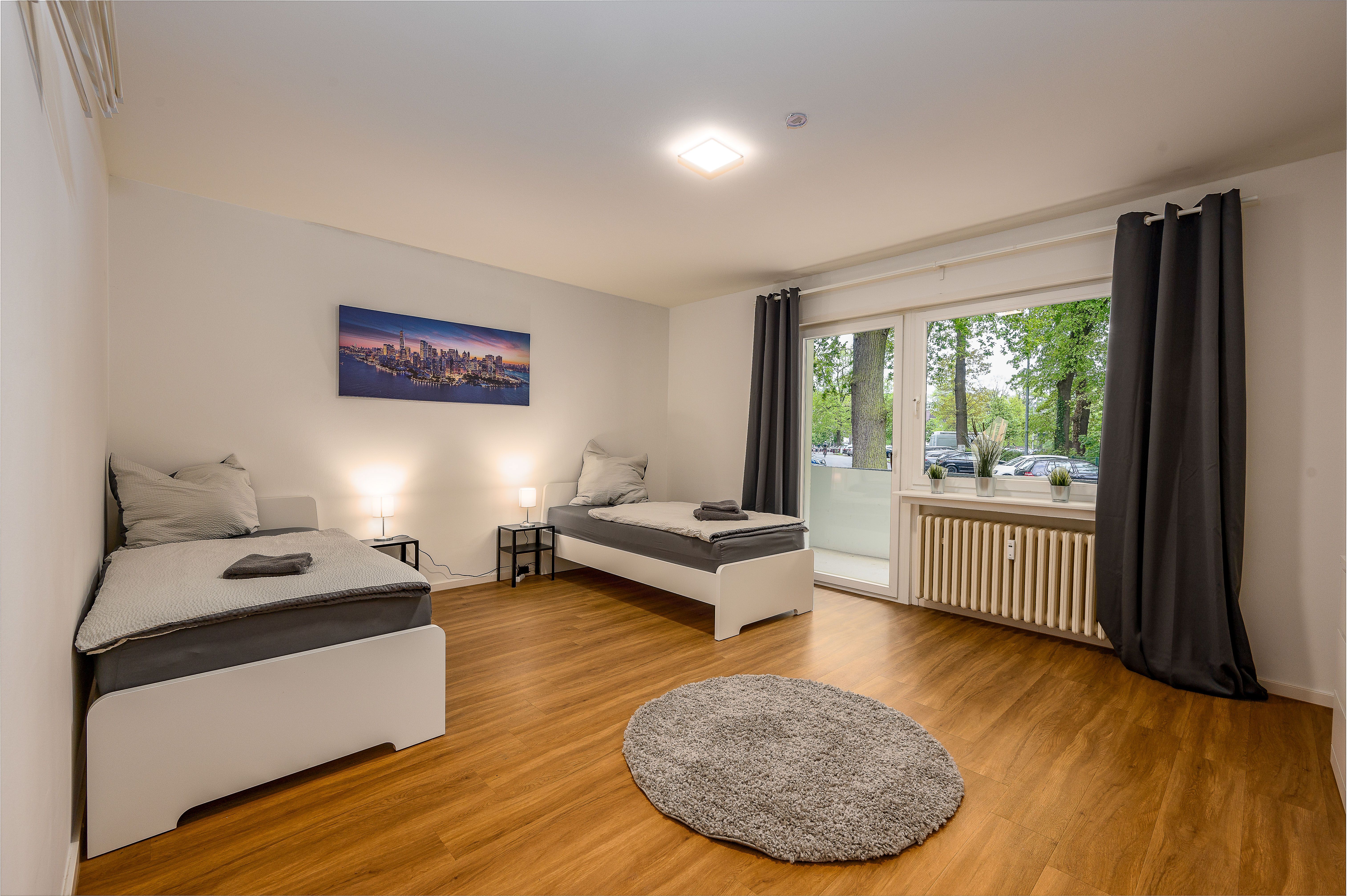 Fully Equipped Two Bedroom Apartment With Balcony - 7