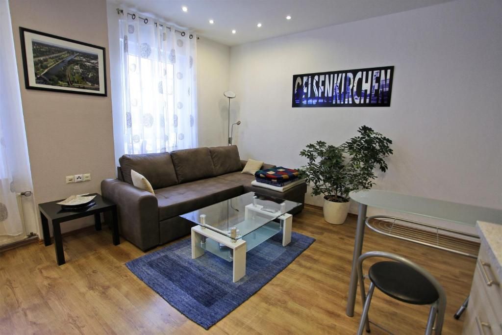 Beautiful Flat In Gelsenkirchen - 3