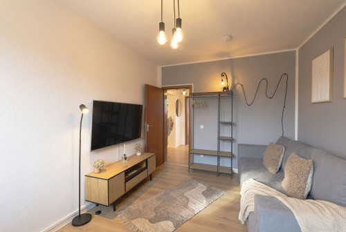 MiLPAU: Design Apartment | Prime Location | Netflix - Gallery - 13