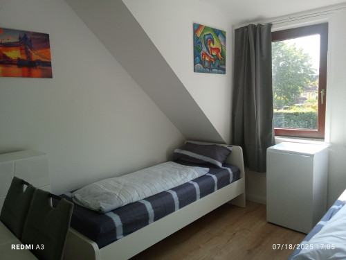 DG-2 Rooms+ Kitchen+ Shower room - 4 Persons furnished apartment in Hempenweg 57, 28197 Woltmershausen Bremenen (Bremen) - Gallery - 18