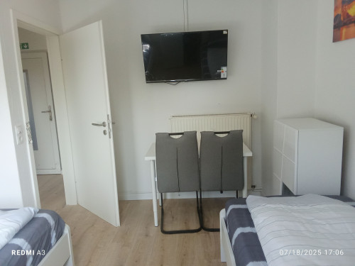 DG-2 Rooms+ Kitchen+ Shower room - 4 Persons furnished apartment in Hempenweg 57, 28197 Woltmershausen Bremenen (Bremen) - Gallery - 16