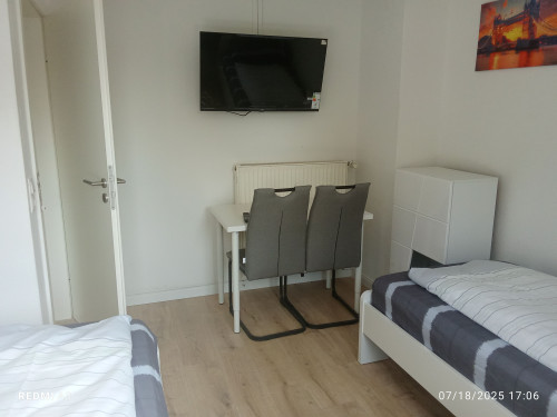 DG-2 Rooms+ Kitchen+ Shower room - 4 Persons furnished apartment in Hempenweg 57, 28197 Woltmershausen Bremenen (Bremen) - Gallery - 14