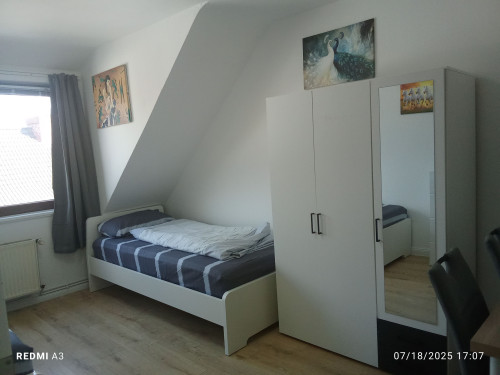 DG-2 Rooms+ Kitchen+ Shower room - 4 Persons furnished apartment in Hempenweg 57, 28197 Woltmershausen Bremenen (Bremen) - Gallery - 11