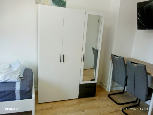 DG-2 Rooms+ Kitchen+ Shower room - 4 Persons furnished apartment in Hempenweg 57, 28197 Woltmershausen Bremenen (Bremen) - Gallery - 7