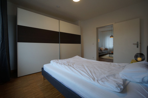 Sehr schöne 3 Zimmer Wohnung mit massiv Parkett, füßläufig Hauptbahnhof ! - Gallery - 8