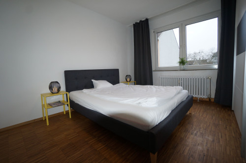Sehr schöne 3 Zimmer Wohnung mit massiv Parkett, füßläufig Hauptbahnhof ! - Gallery - 7