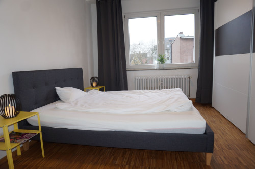 Sehr schöne 3 Zimmer Wohnung mit massiv Parkett, füßläufig Hauptbahnhof ! - Gallery - 6