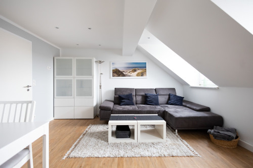 urban Apartment at the zoo | kitchen | washing machine | inner city by Ko-Living