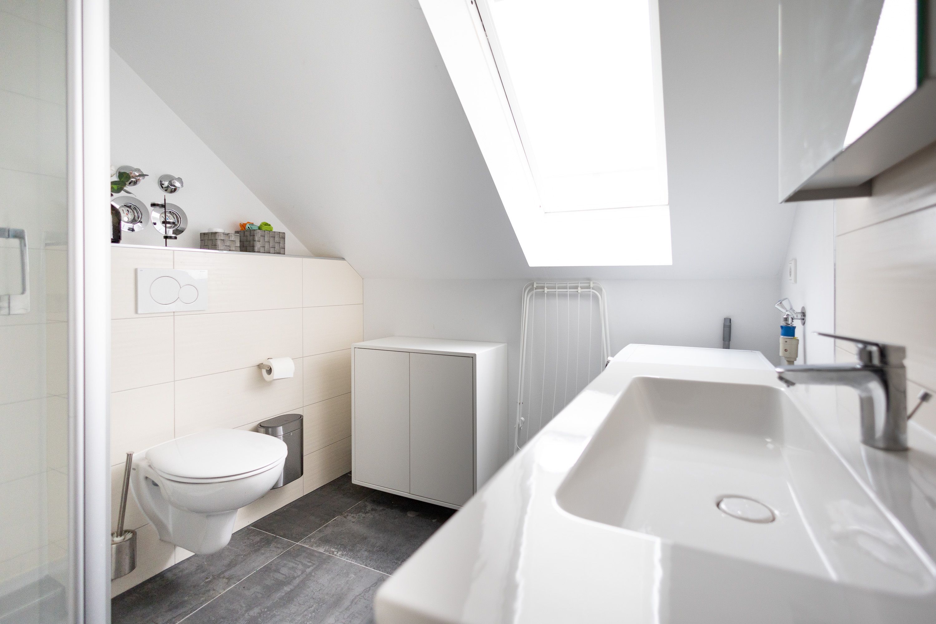 Urban Apartment At The Zoo | Kitchen | Washing Machine | Inner City By Ko-Living - 9