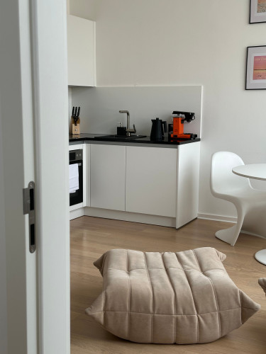 2024 modernized charming apartment - Gallery - 13