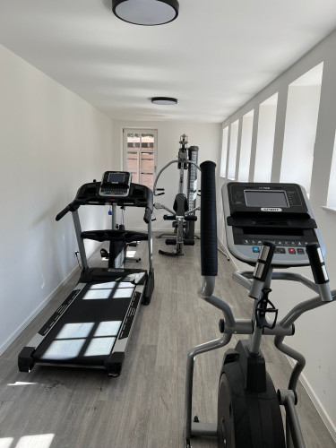 2024 modernized charming apartment - Gallery - 8
