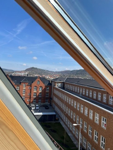 Sunny centrally located top-floor apartment