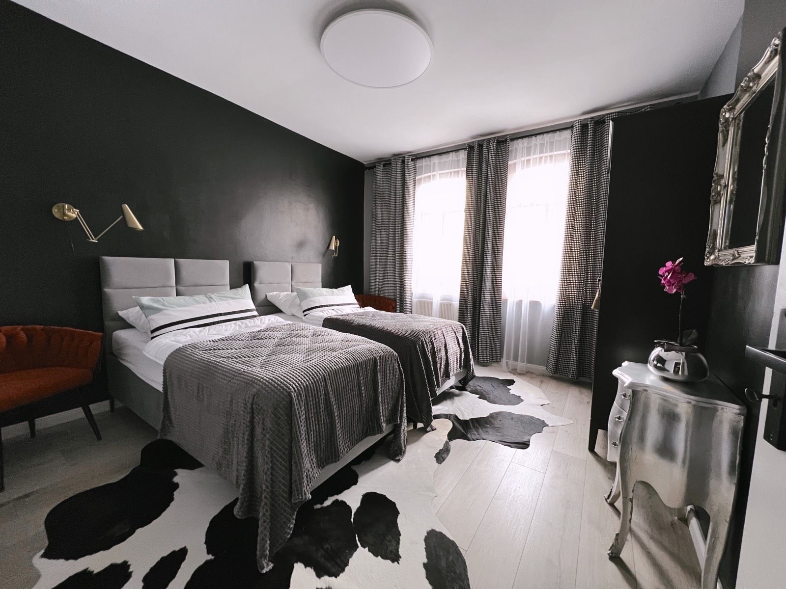 Fully Equipped Furnished Designer Apartment In A Prime Location - Fully equipped furnished designer apartment in a prime location - Gallery - 11