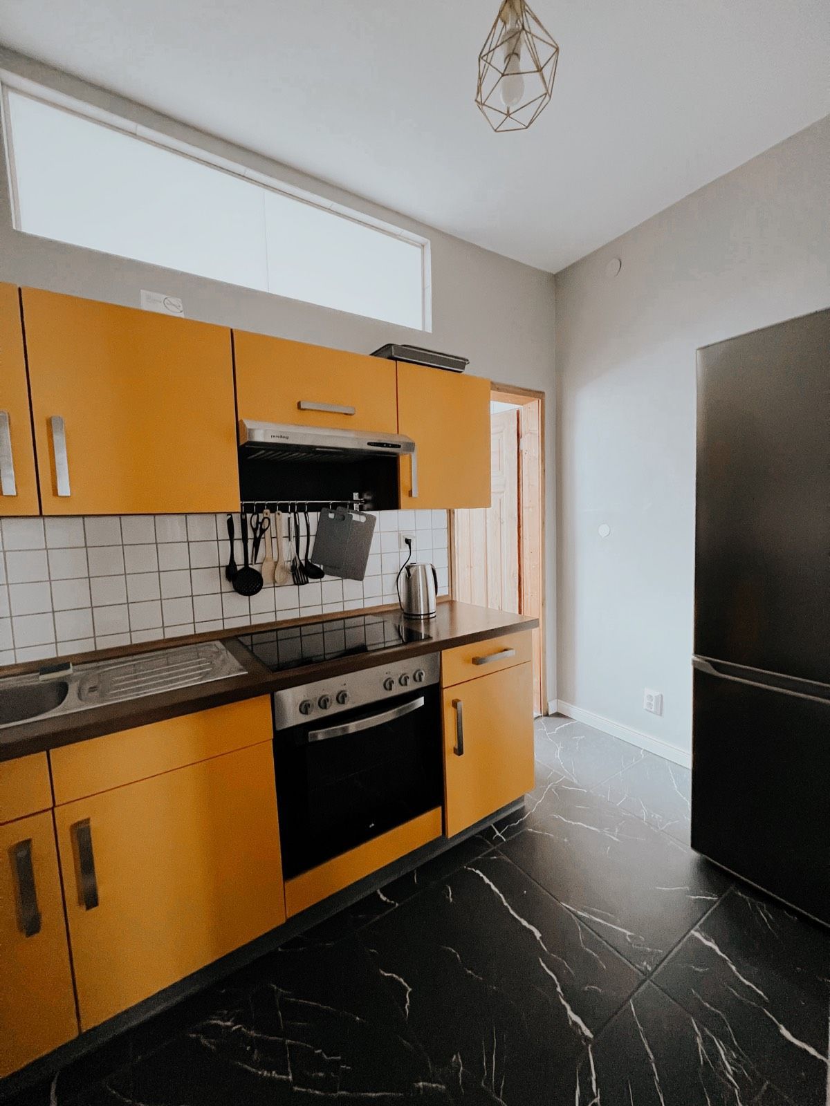 Fully Equipped Furnished Designer Apartment In A Prime Location - Fully equipped furnished designer apartment in a prime location - Gallery - 10