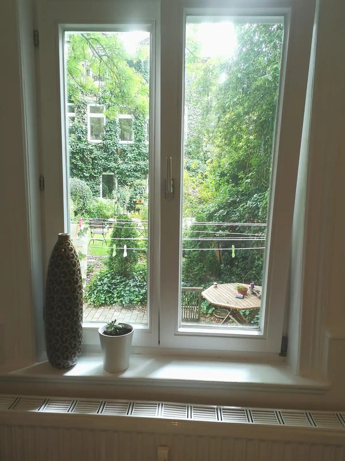 Spacious Apartment With High Ceilings In Town Center - 1