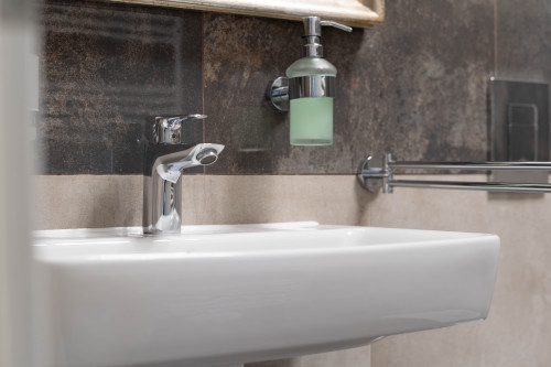 Comfortable studio with double bed in Bonn