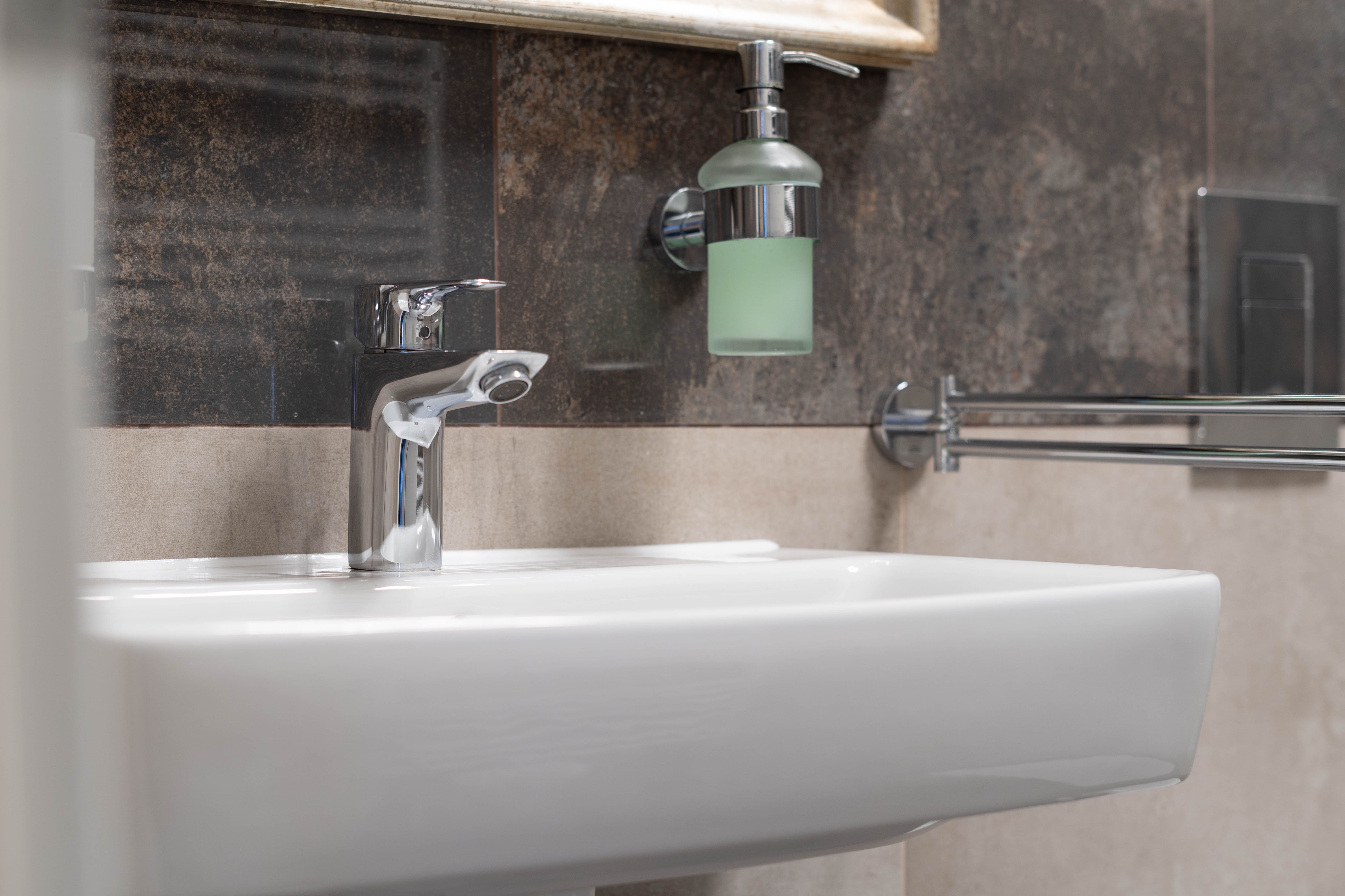 Comfortable Studio With Double Bed In Bonn - Comfortable studio with double bed in Bonn - Gallery - 3