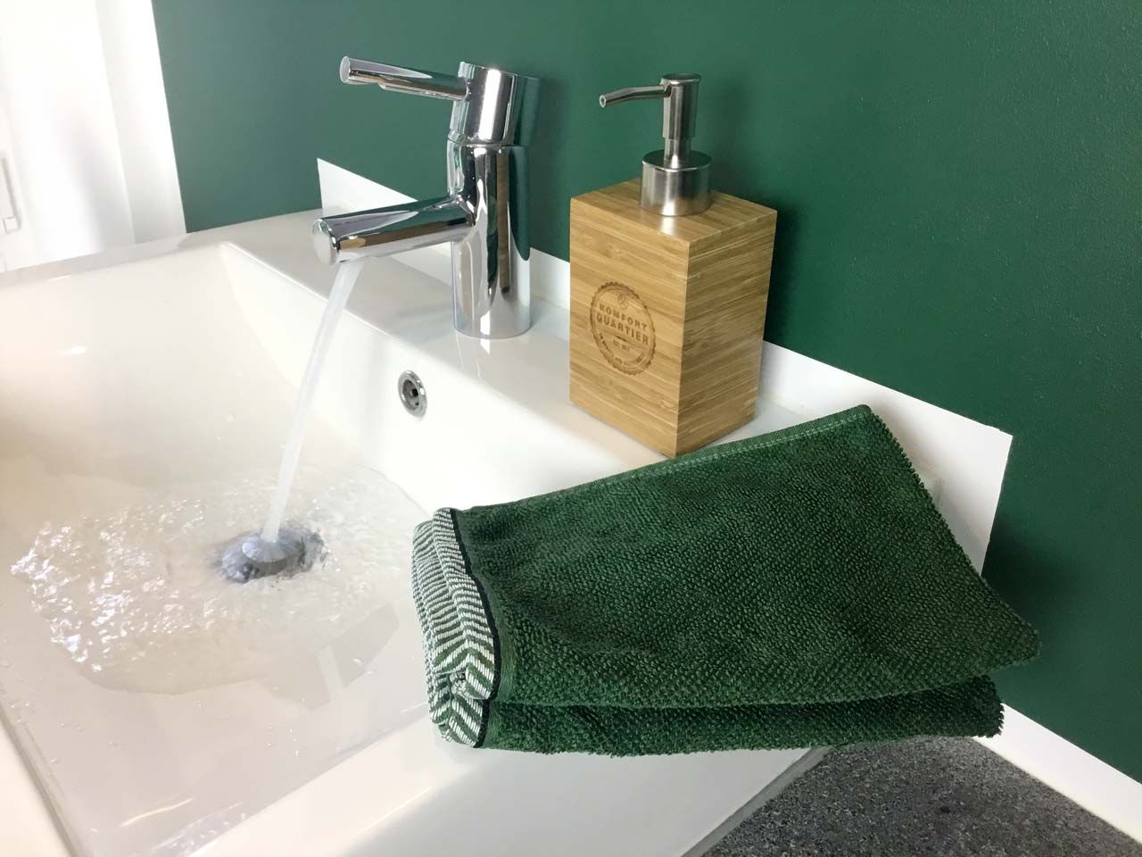  Oberhausen, Apartment With Balcony, Ground Floor, 1-2 Persons, All Inclusive  -  Oberhausen, apartment with balcony, ground floor, 1-2 persons, all inclusive  - Gallery -  8