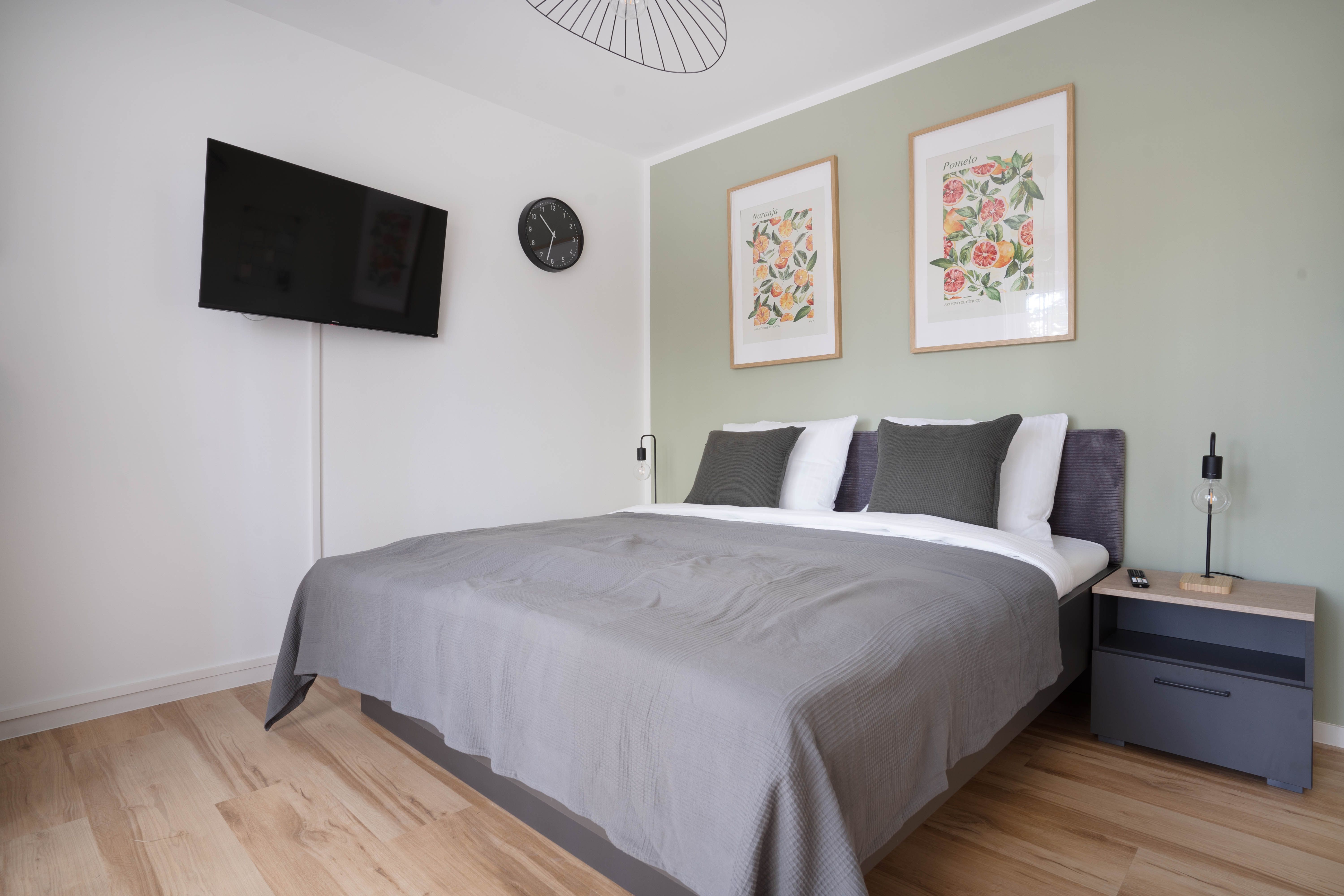 Awesome Double Bed Studio - 28