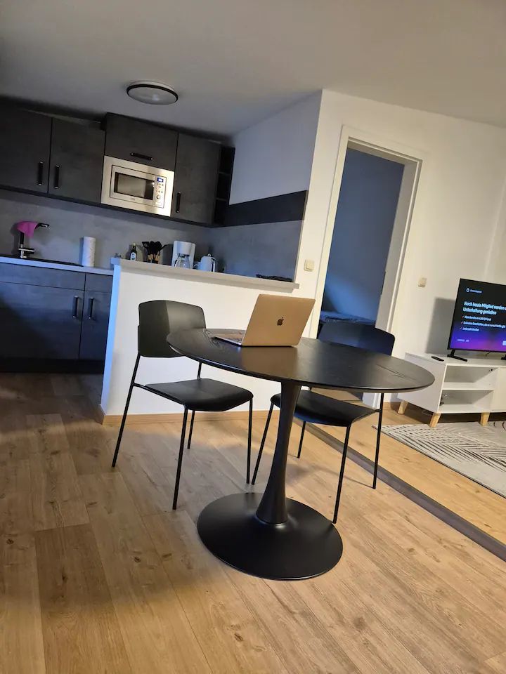 Top-Floor Apartment - New & Quiet / 2 Rooms  -  Top-Floor Apartment - New & Quiet / 2 Rooms  - Gallery -  2