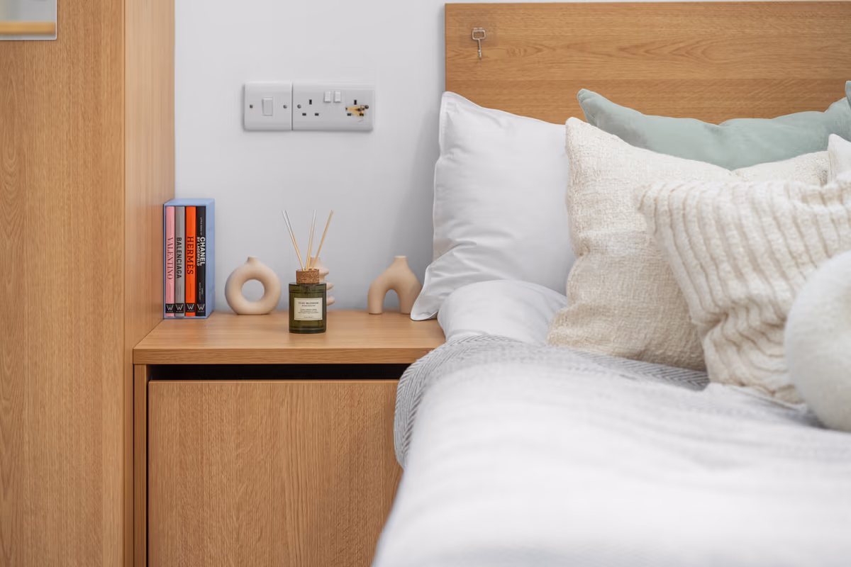 Classic Bigger Duplex - Algernon Firth - Gallery - 1