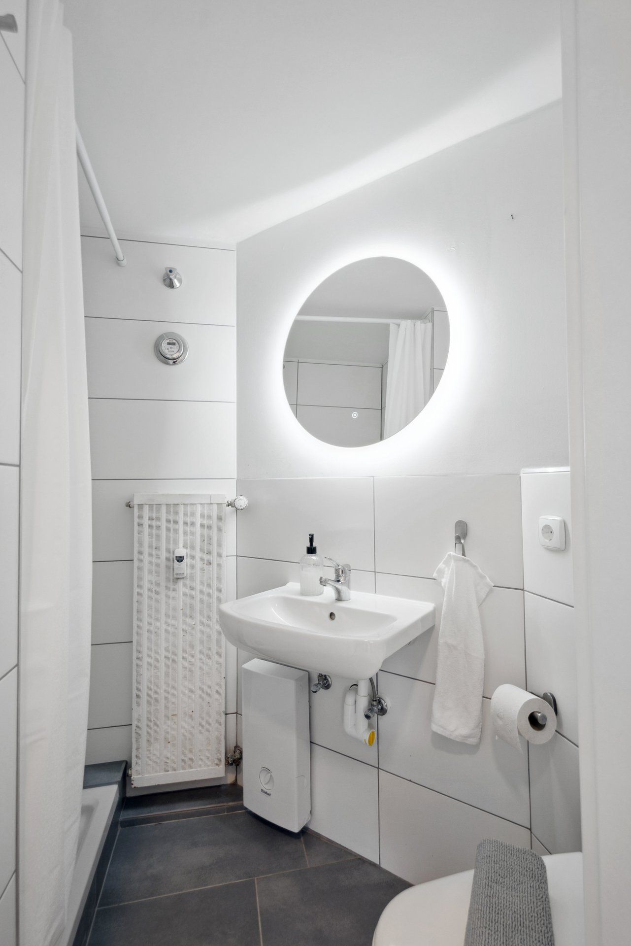  Studio Apt | Ground Floor |Koblenz-Güls – ZachaStay  -  Studio Apt | Ground Floor |Koblenz-Güls – ZachaStay  - Gallery -  14