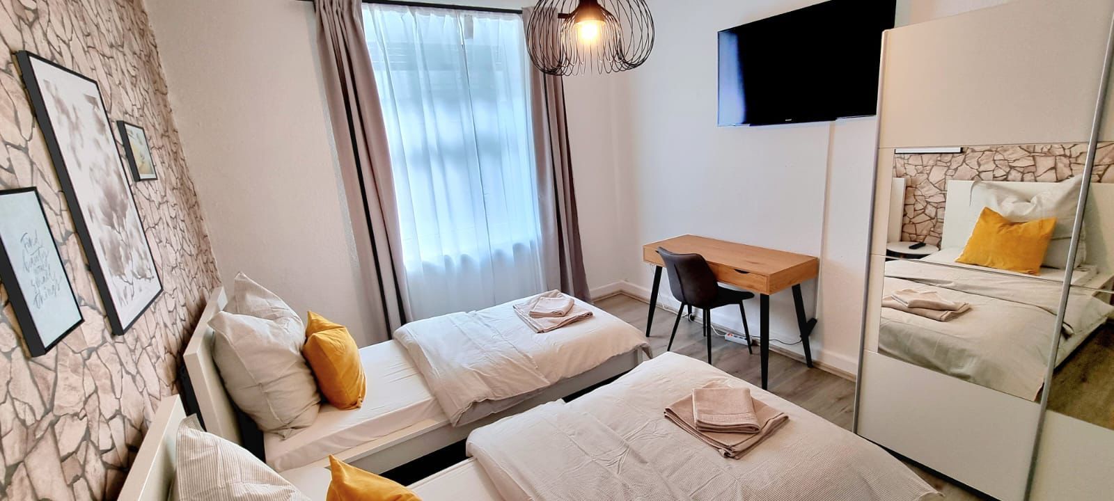 Modern & Comfortable Studio In Wuppertal - 5