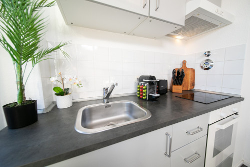 Studio Apartment | Zentral | Balkon | Messe | Küche | HBF in 7 Min