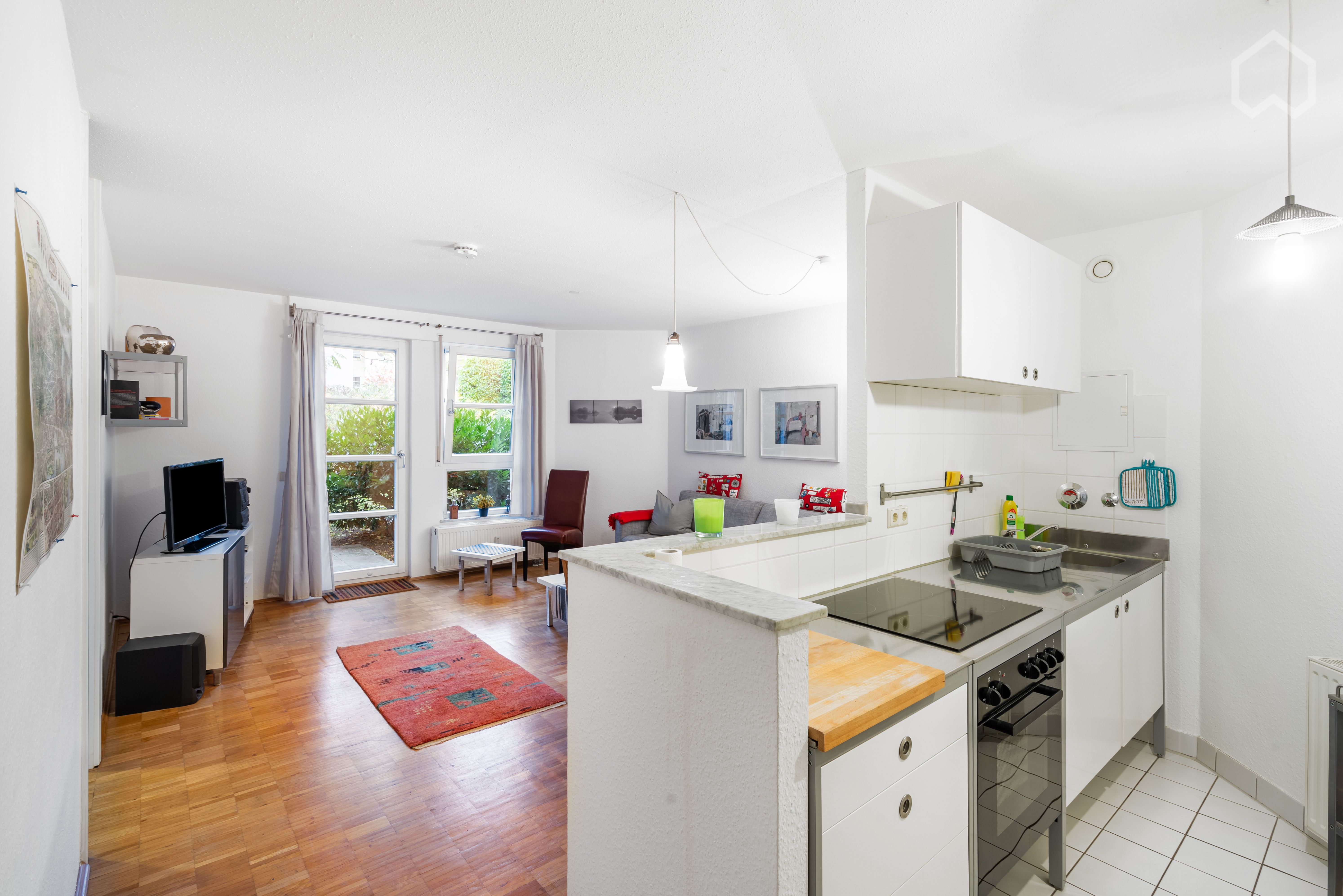  New, Quiet Apartment In Excellent Location  -  New, quiet apartment in excellent location  - Gallery -  12