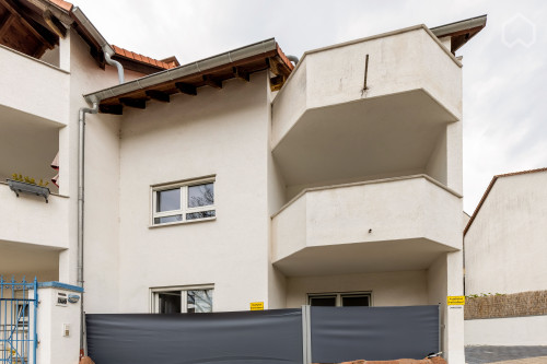 Modern, bright apartment with terrace and parking space quietly located in Kaiserslautern