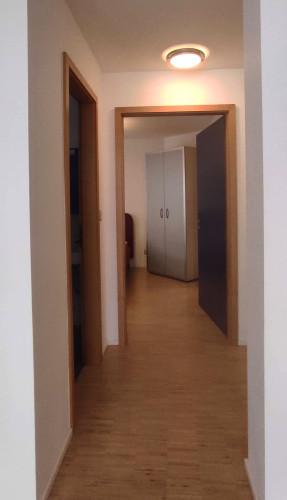 Stylish 2 ZKB appartement in Wiesbaden-Dotzheim Home Office - Gallery - 13