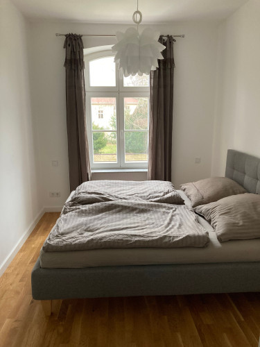 Modern, bright and quiet apartment with balcony in PotsModern, bright and quiet apartment with balcony adjacent to Sans Souci in the desirable Jägervorstadt