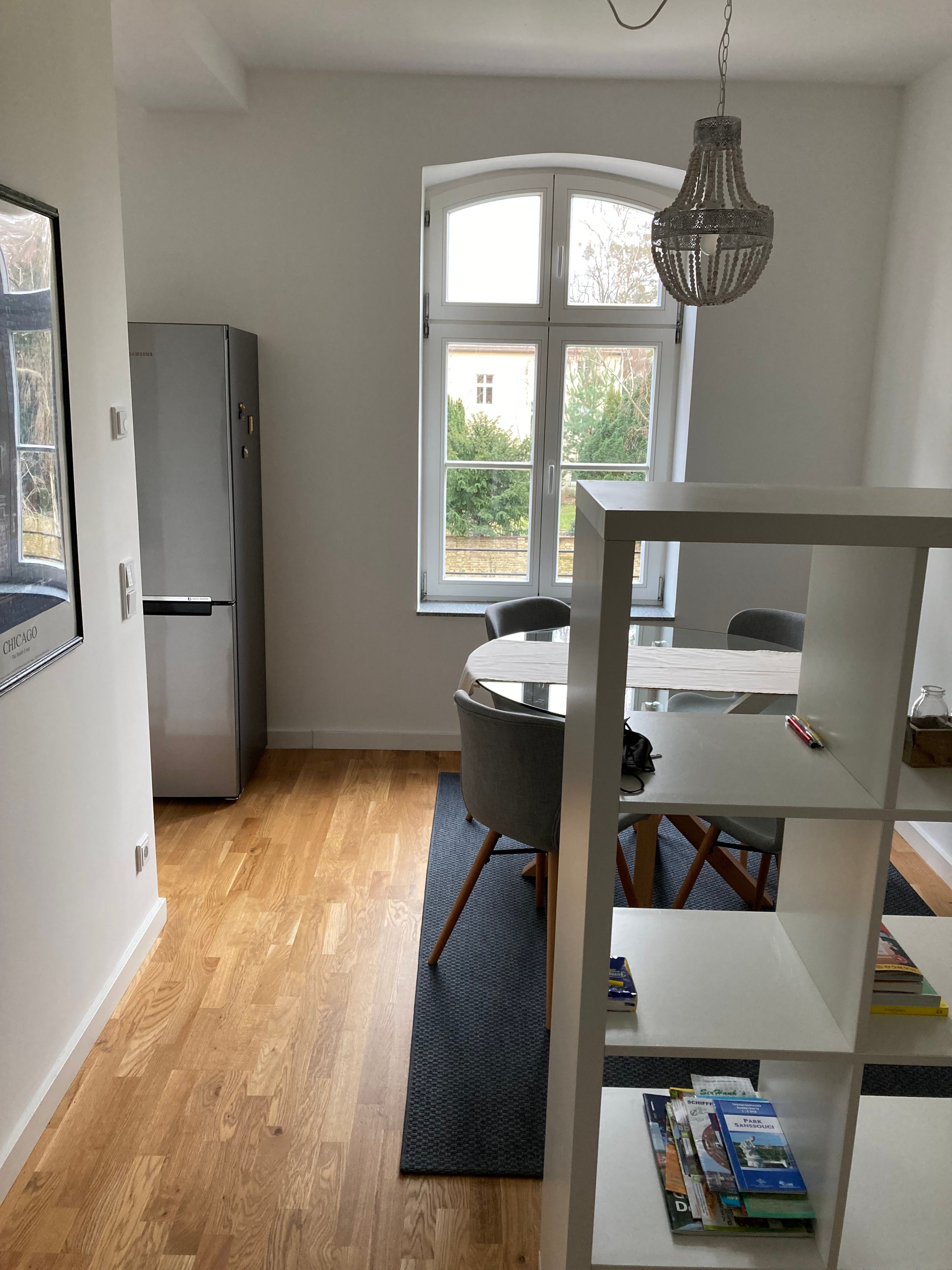  Modern, Bright And Quiet Apartment With Balcony In PotsModern, Bright And Quiet Apartment With Balco  -  Modern, bright and quiet apartment with balcony in PotsModern, bright and quiet apartment with balcony adjacent to Sans Souci in the desirable Jägervorstadt  - Gallery -  5