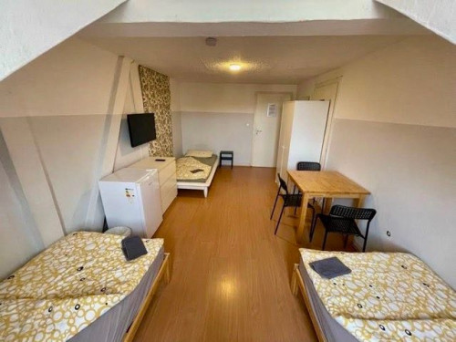 Affordable 4-Room Worker’s Apartment – Ideal for Large Groups (100 sqm, Kitchen, Bathroom)