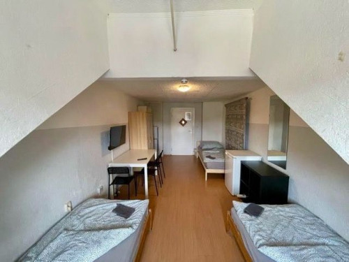 Affordable 4-Room Worker’s Apartment – Ideal for Large Groups (100 sqm, Kitchen, Bathroom)  - Gallery -  5