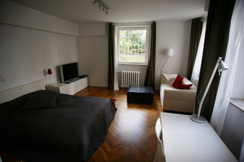 Beautiful 1.5 room apartment with terrace in one of Stuttgart's best neighbourhoods