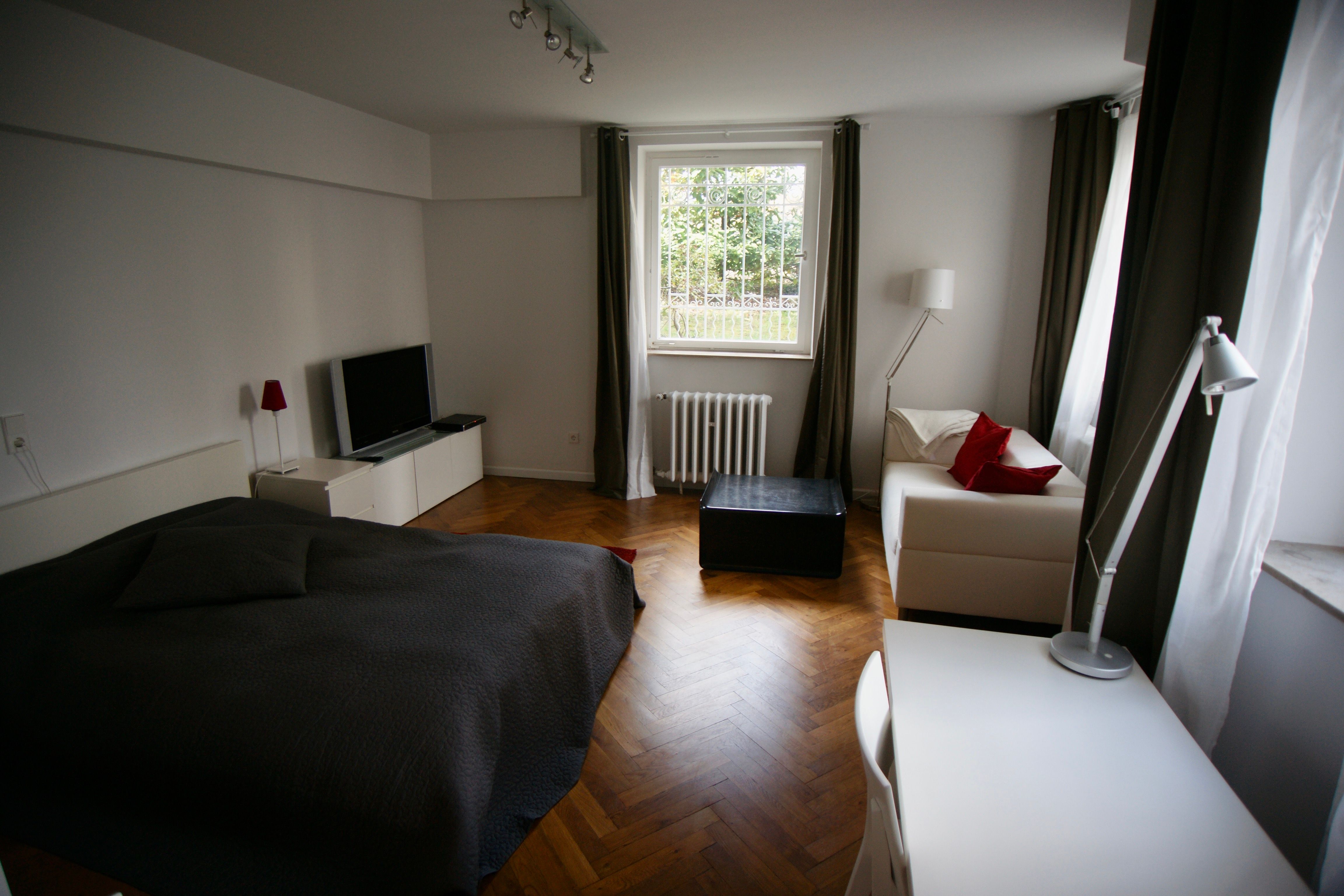 Beautiful 1.5 Room Apartment With Terrace In One Of Stuttgart's Best Neighbourhoods - 6